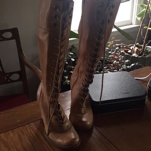 Nine wear sayan granny boot